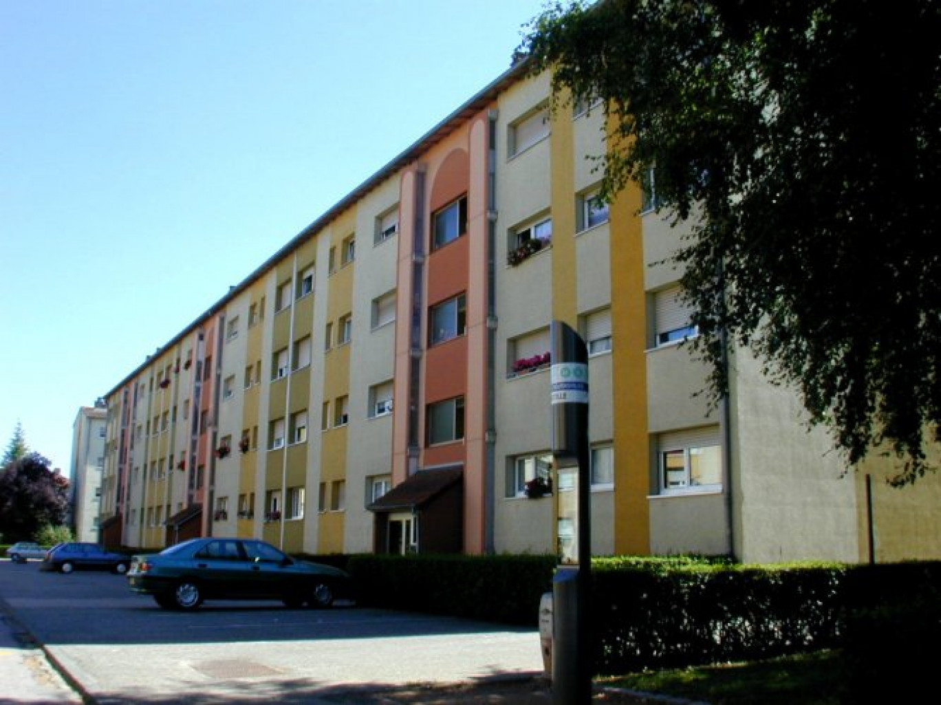 La réhabilitation de l'enveloppe extérieure de 96  logements du groupe  Bastielle II à Sarreguemines.(c) Sarreguemines Confluences Habitat