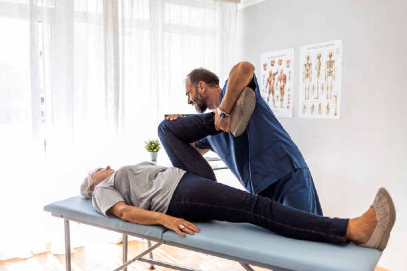 100 000 praticiens sont régis en France par l'Ordre des masseurs-kinésithérapeutes. 