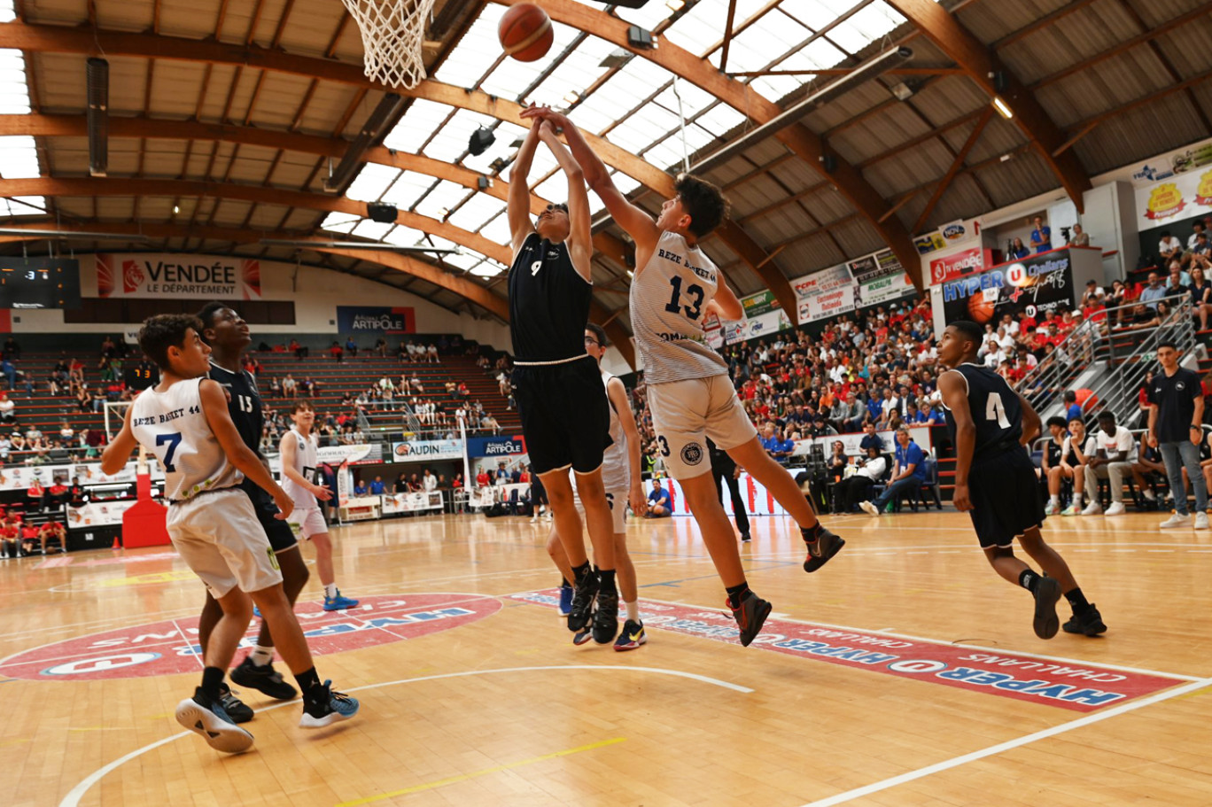 Le tournoi U15, La Mie Câline Basket Go est devenue une référence dans le basket-ball hexagonal jeunes. © : La Mie Câline Basket Go.  