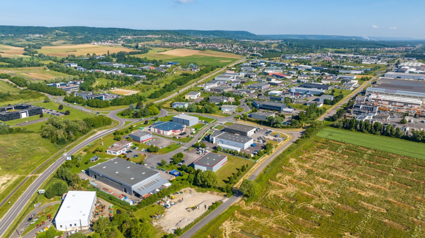 Des terrains sont encore disponibles sur le site Éco Parc. © Rives de Moselle