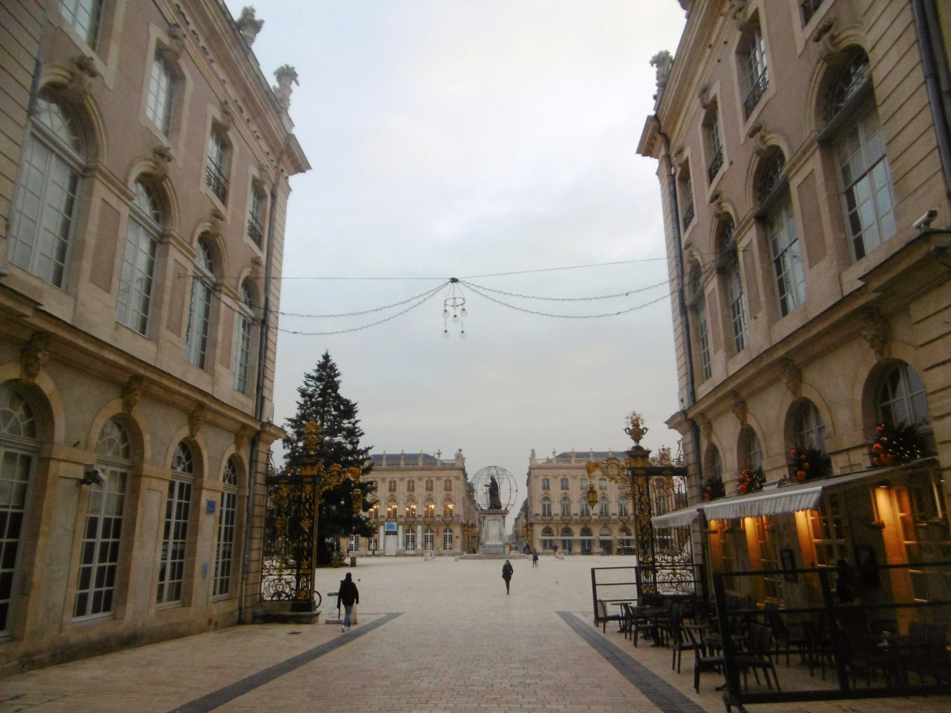 Les néo-touristes de 15-24 ans gardent comme destinations privilégiées les grandes villes comme Nancy.  